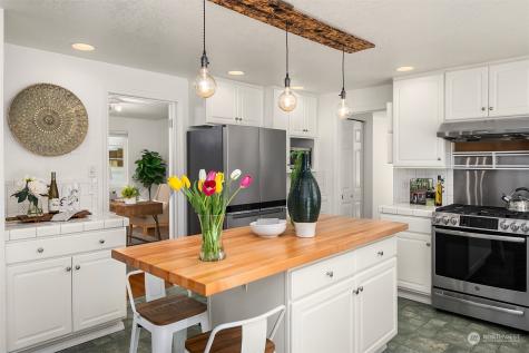 18208 NE 194th Street Woodinville WA 98077