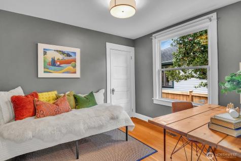 511 N 82nd Street Seattle WA 98103