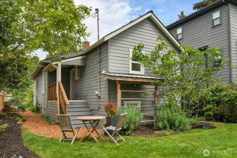 511 N 82nd Street Seattle WA 98103