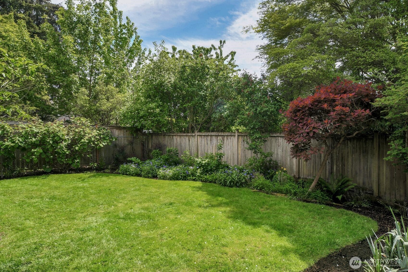 511 N 82nd Street Seattle WA 98103