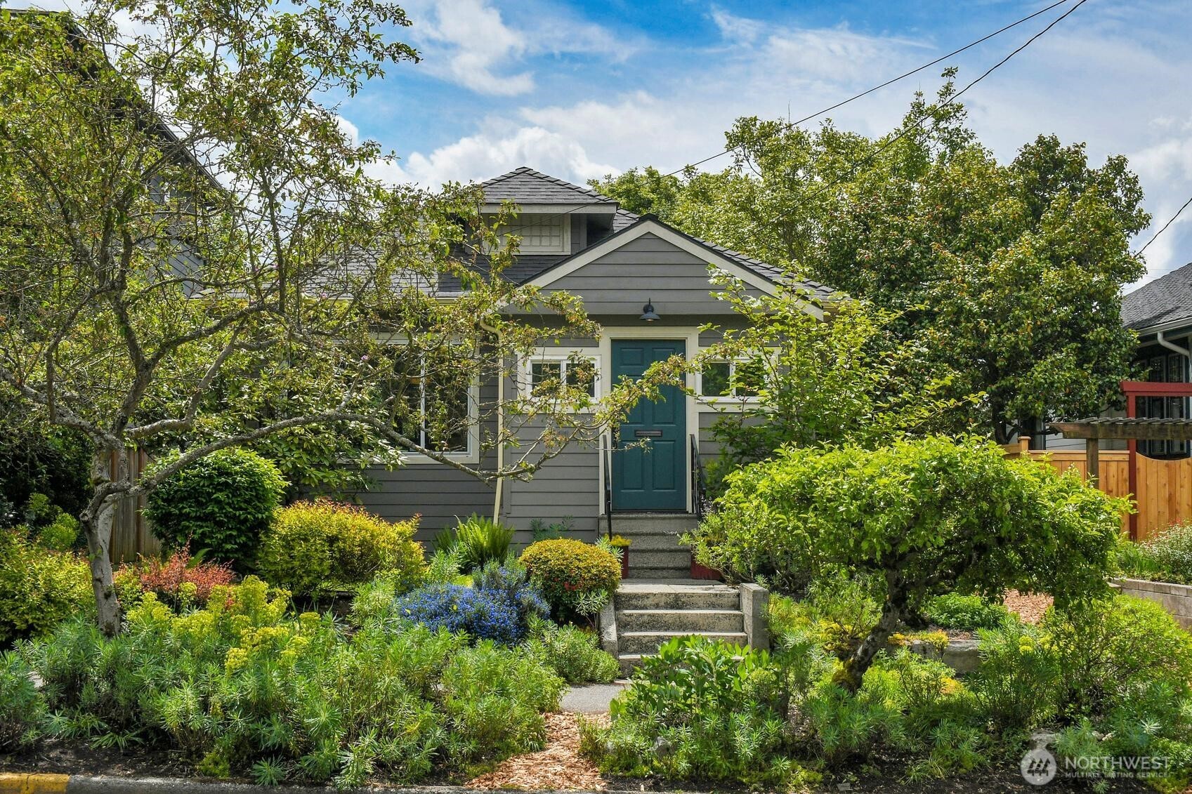 511 N 82nd Street Seattle WA 98103