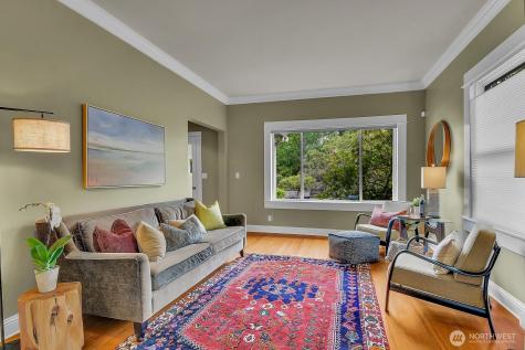 511 N 82nd Street Seattle WA 98103