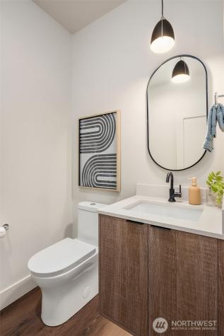 637 18th Avenue W Kirkland WA 98033