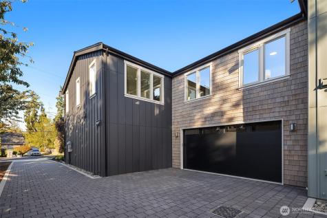 637 18th Avenue W Kirkland WA 98033