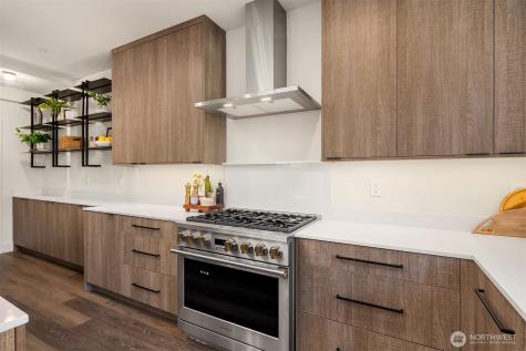 637 18th Avenue W Kirkland WA 98033