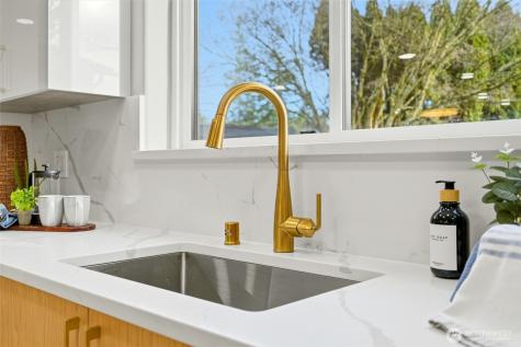 130 203rd Place SW Lynnwood WA 98036
