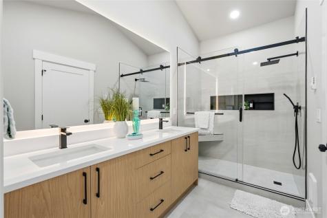 130 203rd Place SW Lynnwood WA 98036