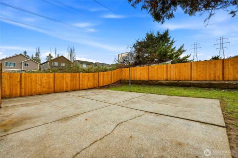 130 203rd Place SW Lynnwood WA 98036