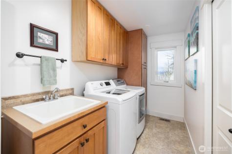 12625 6th Avenue NE Tulalip WA 98271