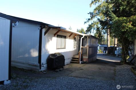 415 Lakeview Lynnwood WA 98087