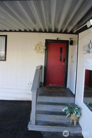 415 Lakeview Lynnwood WA 98087