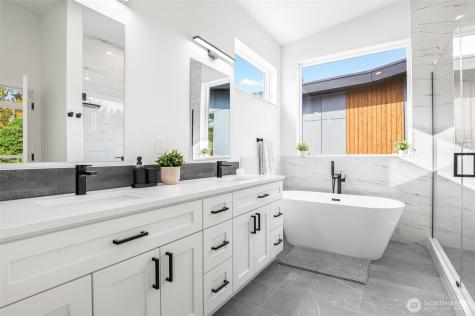 10628 E Riverside Drive Bothell WA 98011