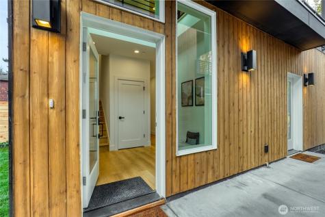 10628 E Riverside Drive Bothell WA 98011