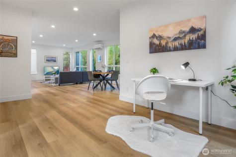 10628 E Riverside Drive Bothell WA 98011