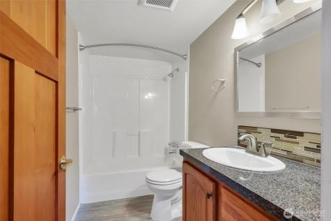 13722 Interlake Avenue N Seattle WA 98133