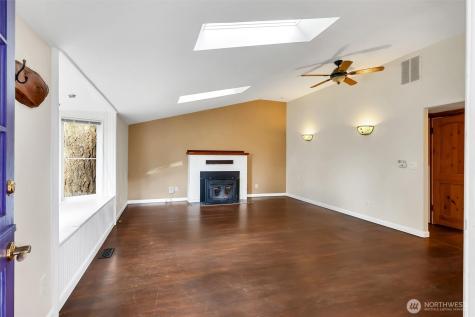 13722 Interlake Avenue N Seattle WA 98133