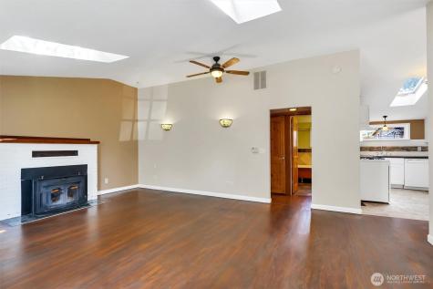 13722 Interlake Avenue N Seattle WA 98133