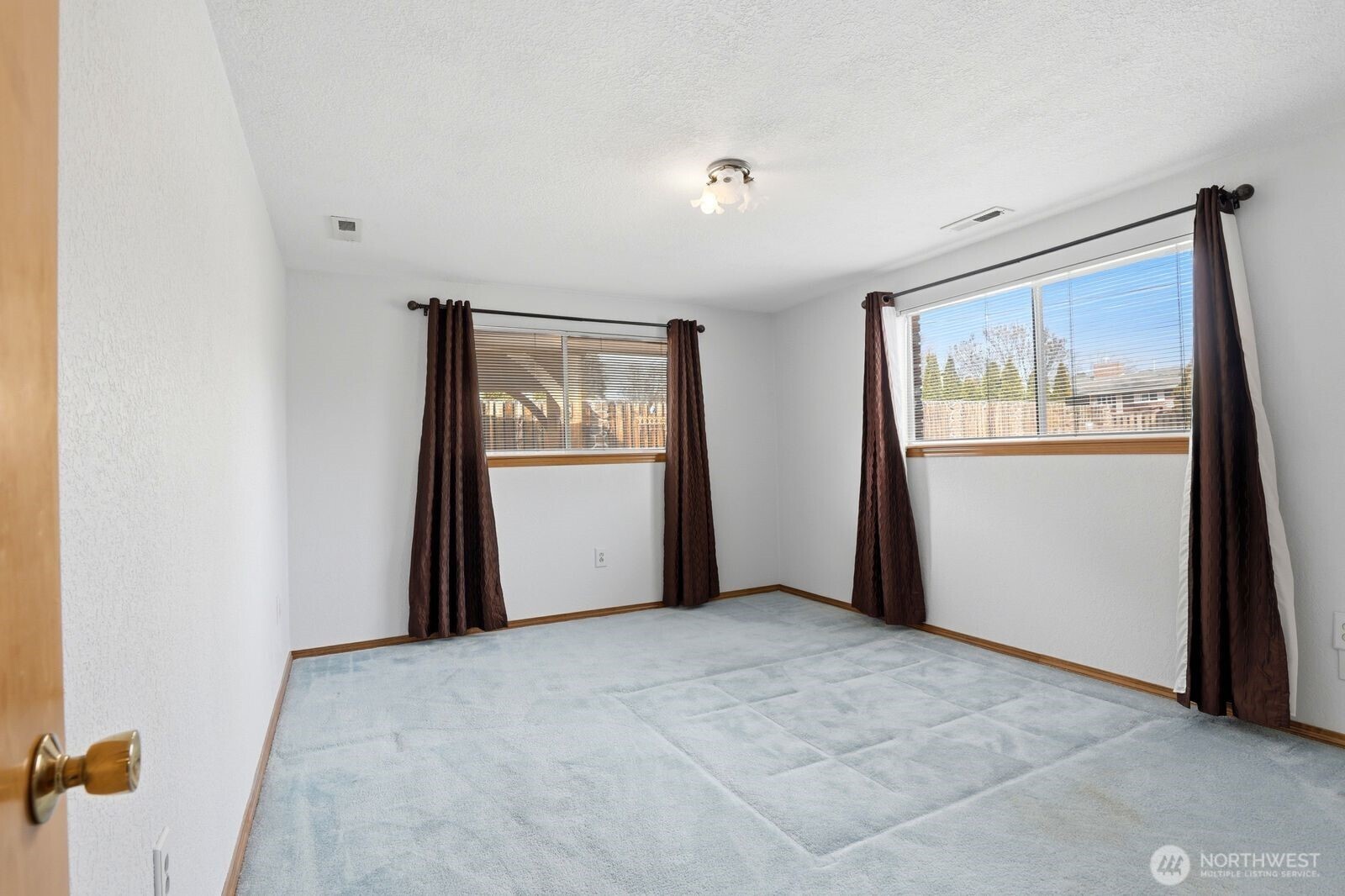 119 N 46th Avenue Yakima WA 98908