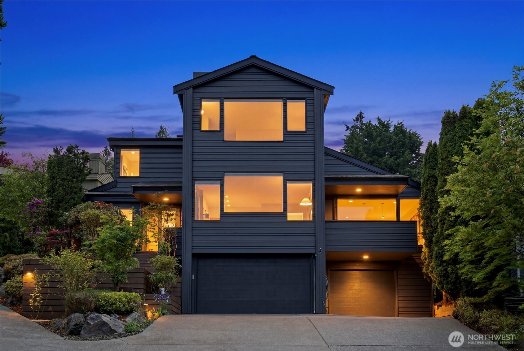 9354 California Drive SW Seattle WA 98136