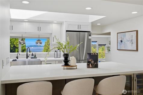 9354 California Drive SW Seattle WA 98136