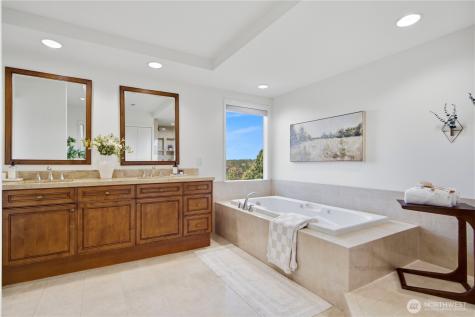 9354 California Drive SW Seattle WA 98136