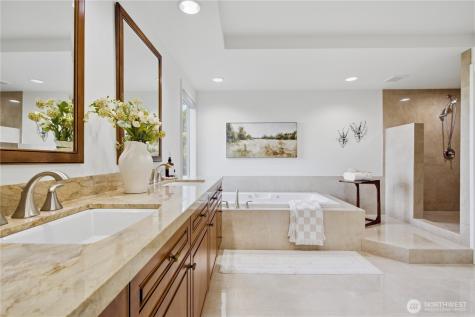 9354 California Drive SW Seattle WA 98136