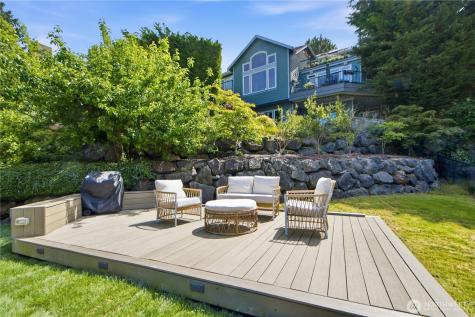 9354 California Drive SW Seattle WA 98136