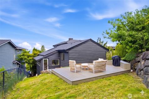 9354 California Drive SW Seattle WA 98136
