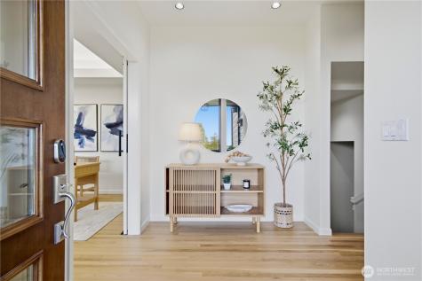 9354 California Drive SW Seattle WA 98136