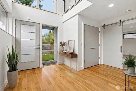 3319 W Elmore Street Seattle WA 98199