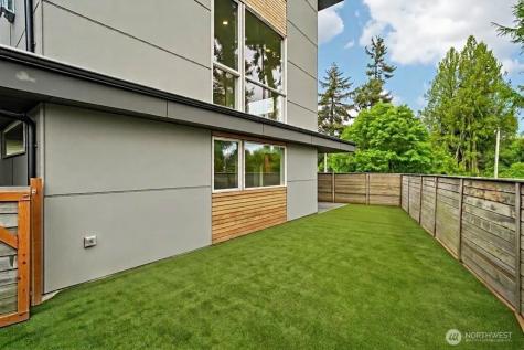 3319 W Elmore Street Seattle WA 98199