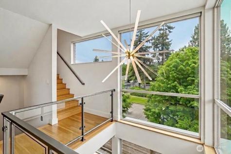 3319 W Elmore Street Seattle WA 98199