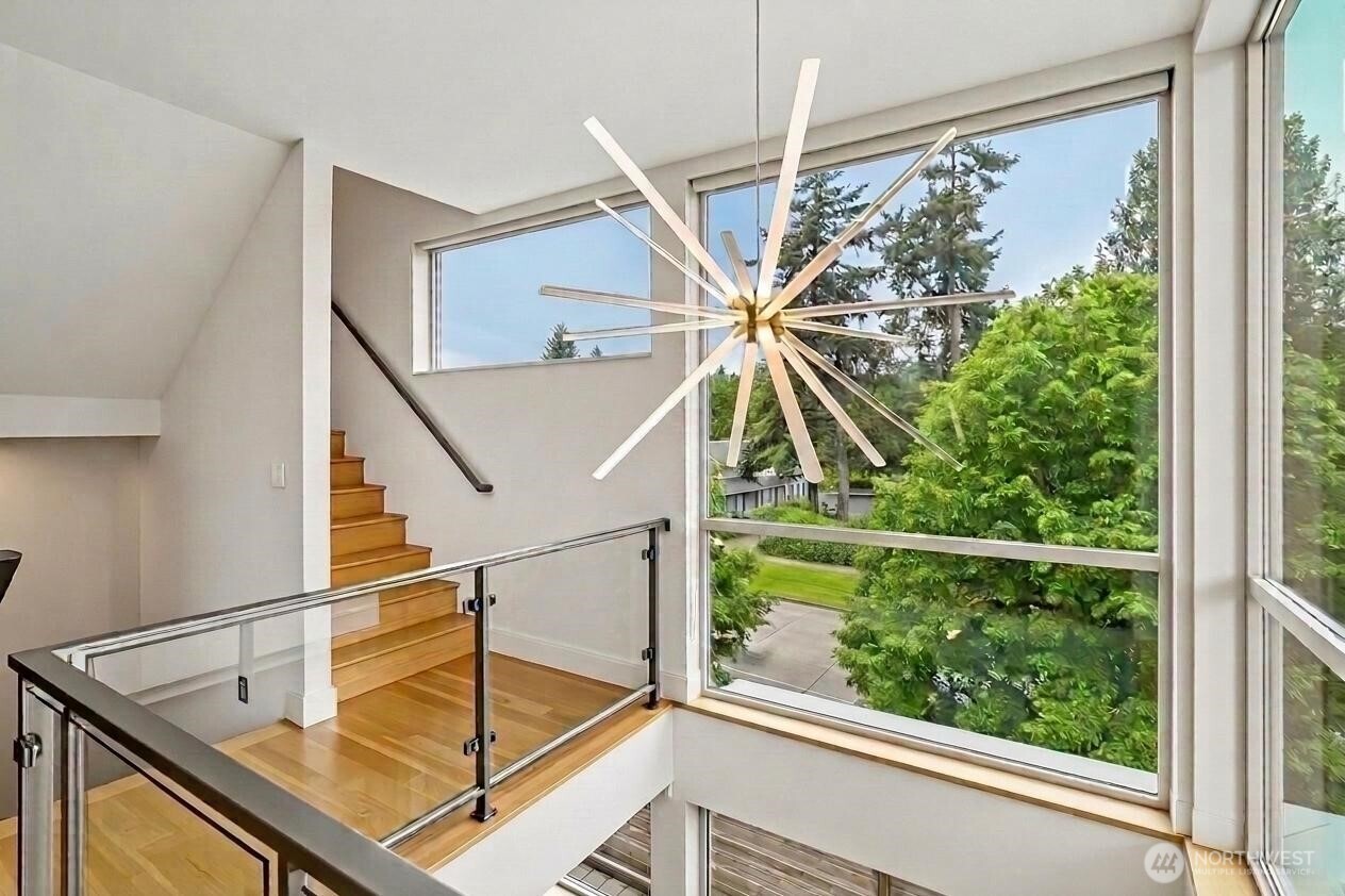 3319 W Elmore Street Seattle WA 98199