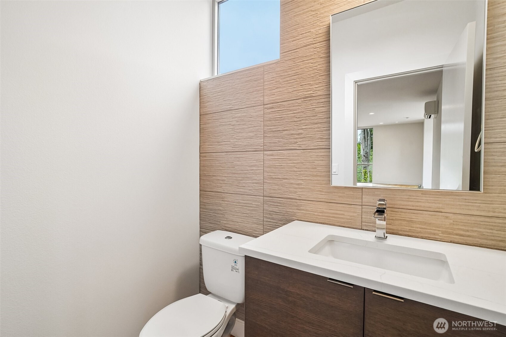 3319 W Elmore Street Seattle WA 98199