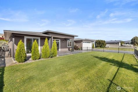 419 Edgewater Way SW Mattawa WA 99349