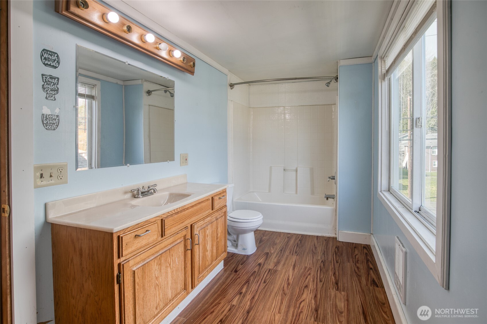 2409 Cherry Street Aberdeen WA 98520