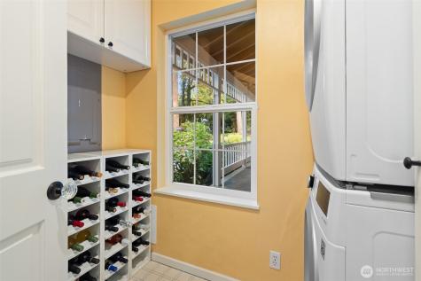 8991 Springwood Avenue NE Bainbridge Island WA 98110