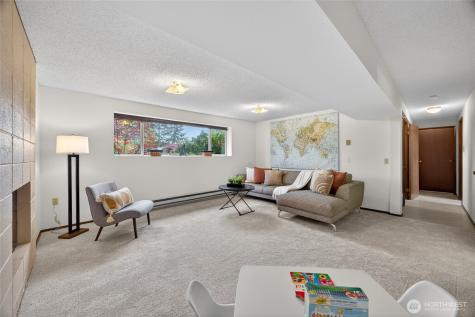 18754 130th Avenue SE Renton WA 98058