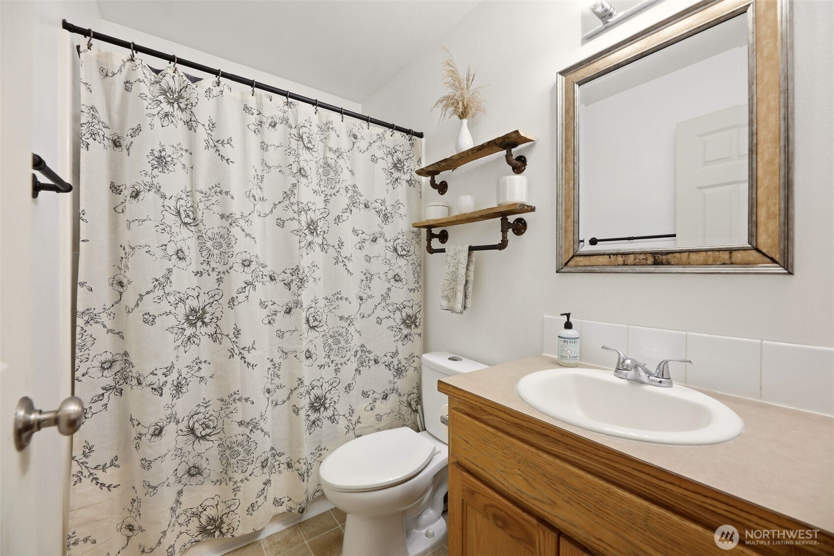 25718 44th Avenue NE Arlington WA 98223