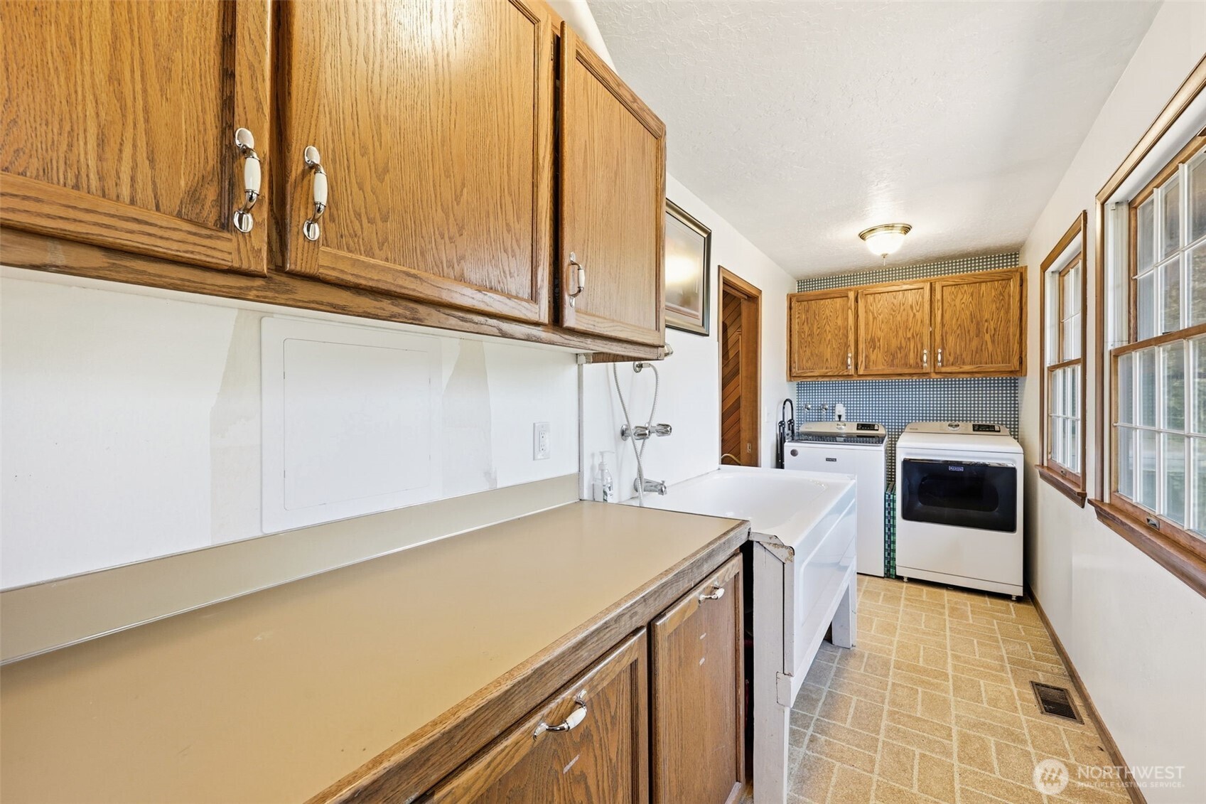 2723 Key Peninsula Highway SW Lakebay WA 98349