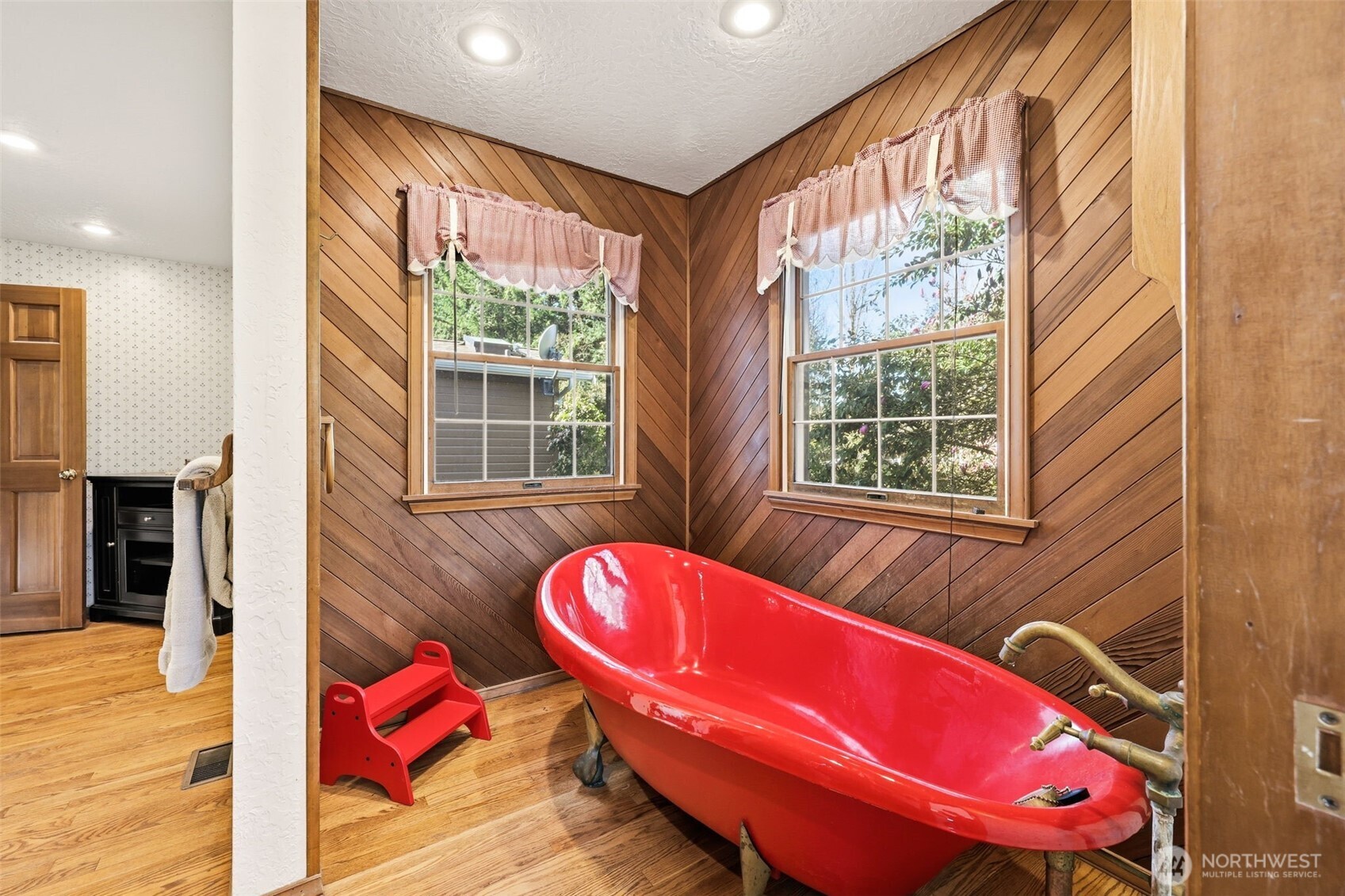 2723 Key Peninsula Highway SW Lakebay WA 98349