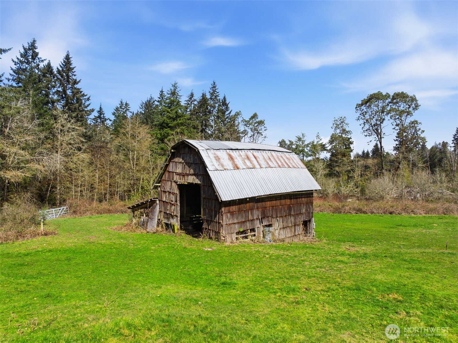 2723 Key Peninsula Highway SW Lakebay WA 98349