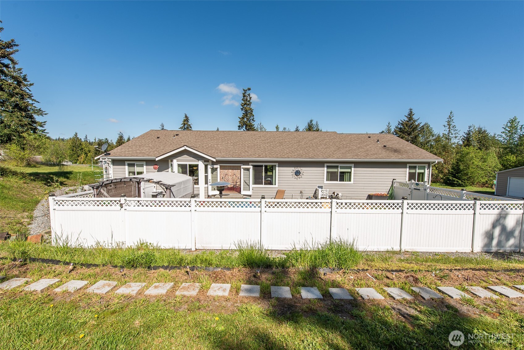 192 Michael Earl Way Sequim WA 98382