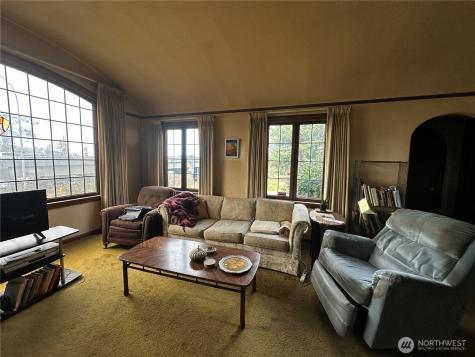 1603 Lakeview Boulevard E Seattle WA 98102