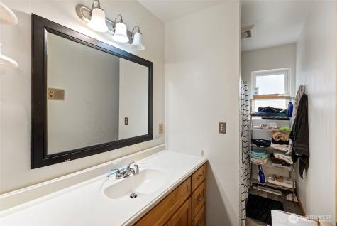194 May Street W Port Orchard WA 98366
