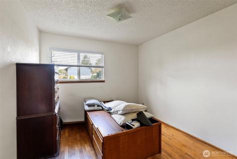 194 May Street W Port Orchard WA 98366