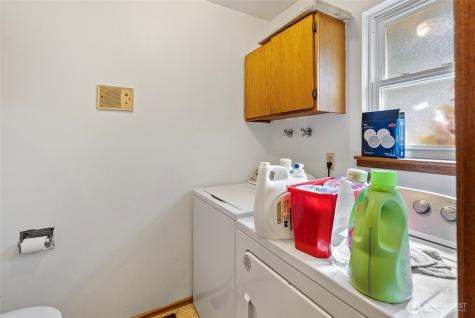 194 May Street W Port Orchard WA 98366