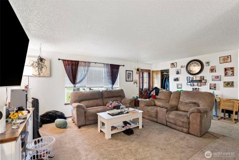 194 May Street W Port Orchard WA 98366