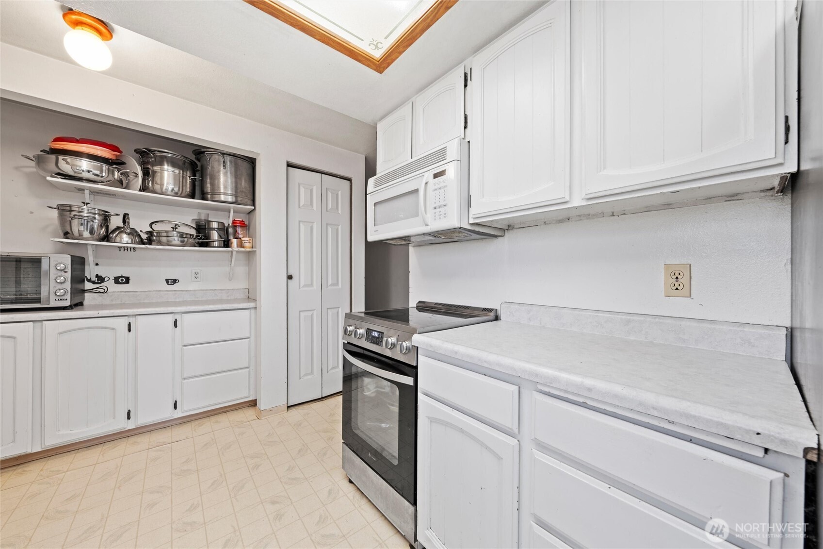 411 N Wahl Lind WA 99341
