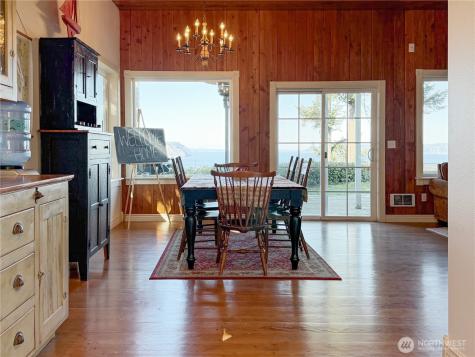 27 M Cascade Drive Hat Island WA 98206